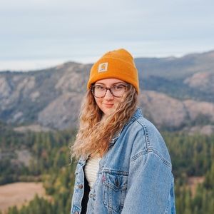 Meet your Posher, Christina